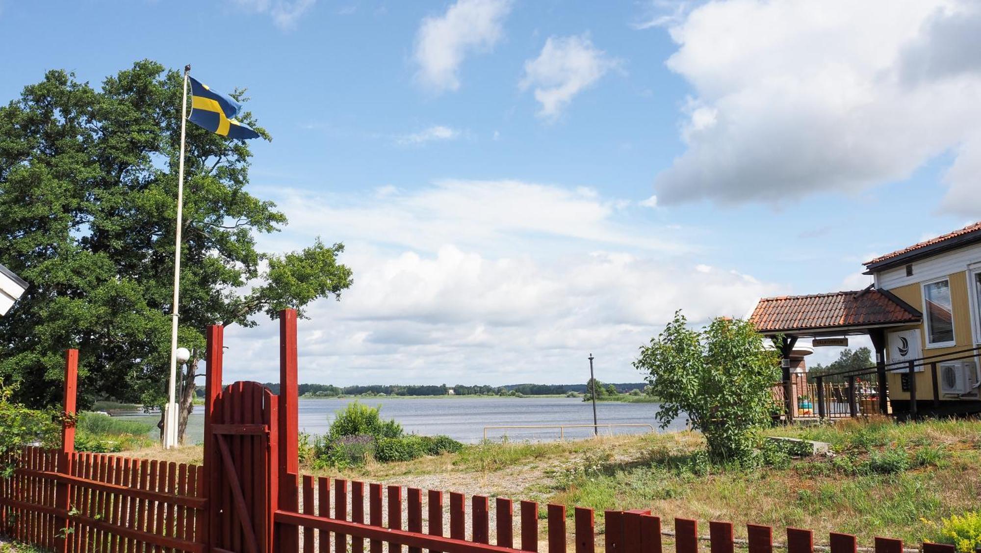 Komplett Laegenhet Med Sjoeutsikt Malmon Exterior foto